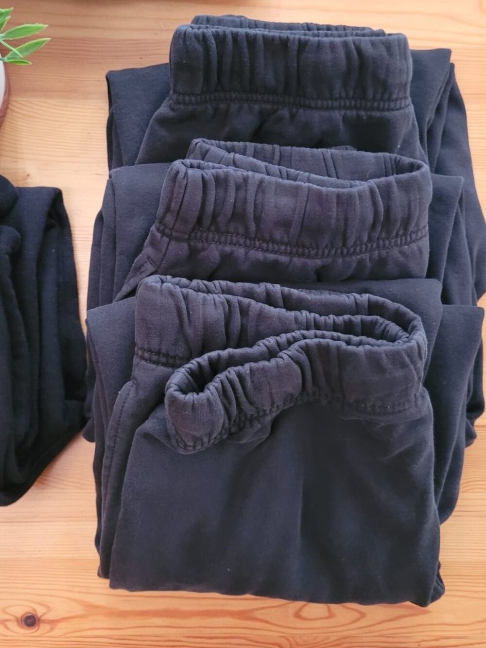Old Navy black sweatpants 10-12YO Set of 3